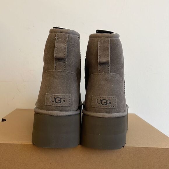 UGG Classic Mini Platform Boots Smoke Plume USA Women Size 10/UK 8/EU 41 - Picture 13 of 16